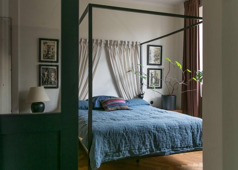 Dark Blue Apartment Varşova Dış mekan fotoğraf