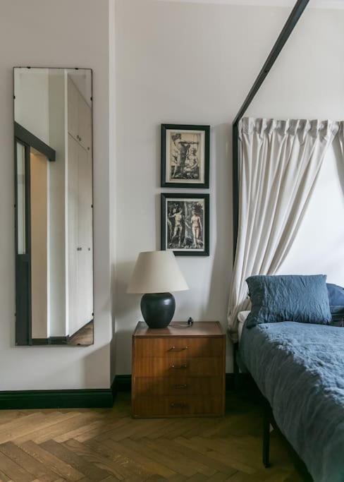 Dark Blue Apartment Varşova Dış mekan fotoğraf